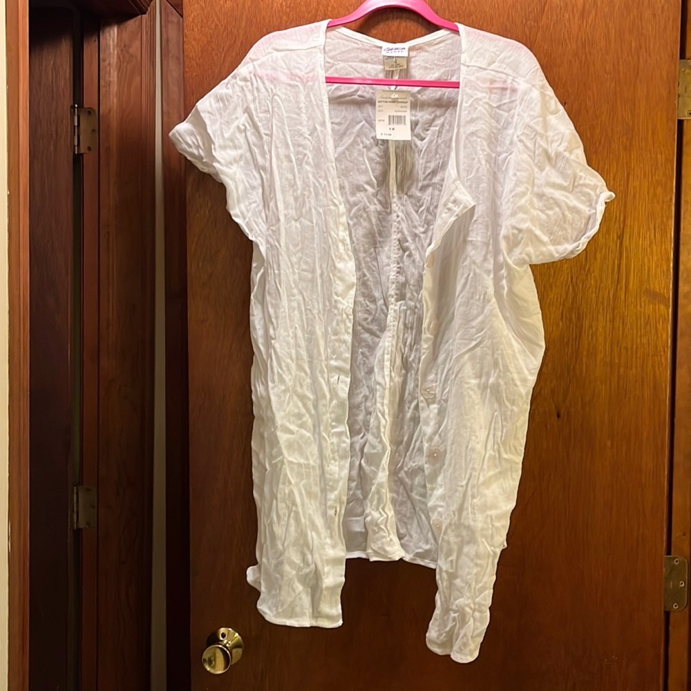 NWT Womens 1X white beach coverup with button front